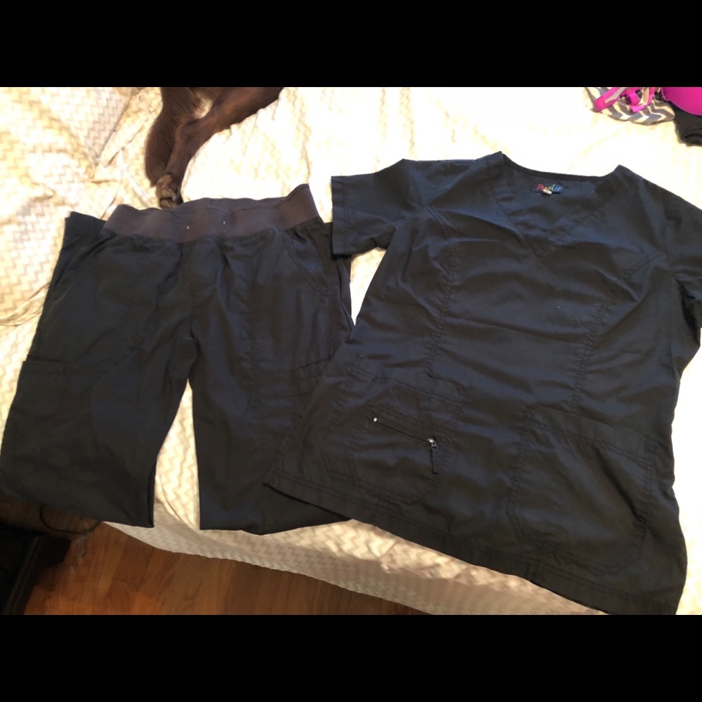 Black Peaches scrubs